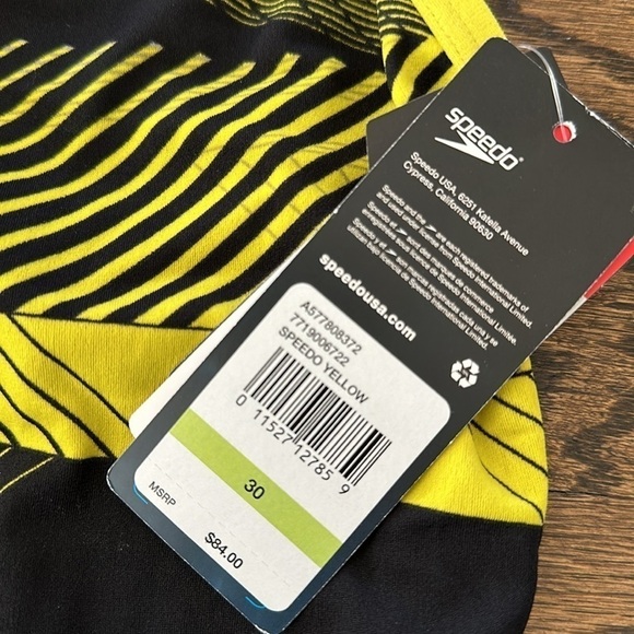 NWT Speedo Endurance One Piece Swimsuit Yellow Multi Stripe Size 30 - Picture 3 of 3